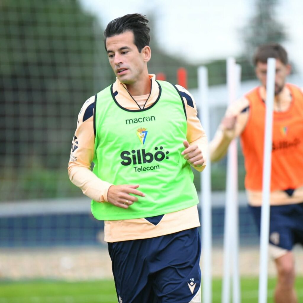 luis-hernández-entrenamiento