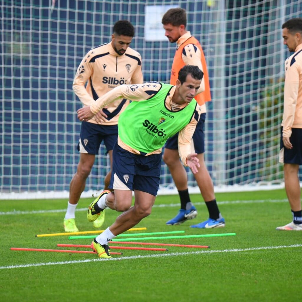 luis-hernández-cádiz-cf-entrenamiento