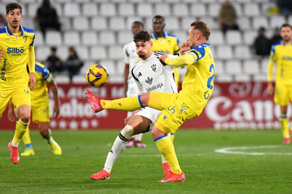 Albacete 3-0 Cádiz CF: fin a la racha con la versión más irreconocible