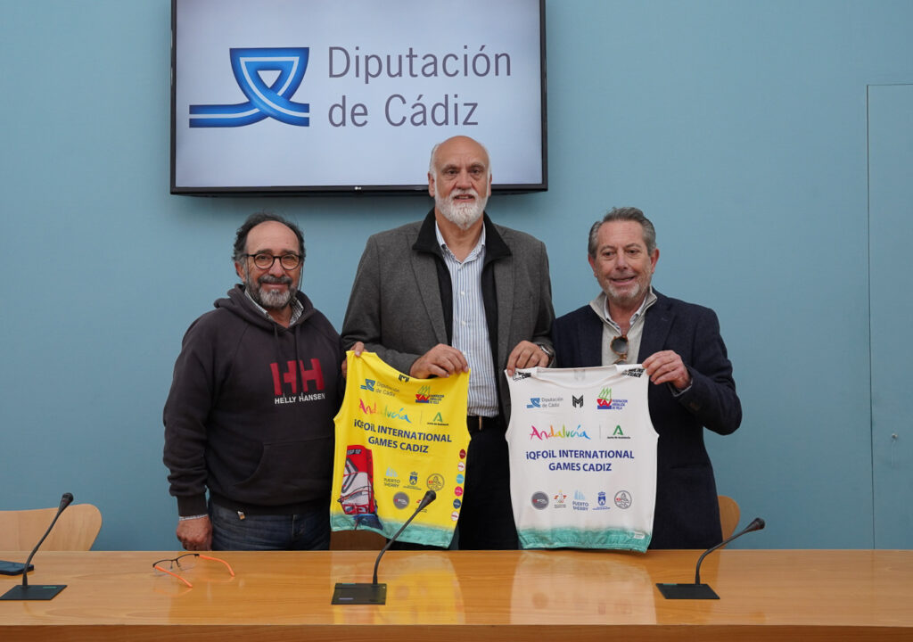 Los mejores regatistas del mundo se dan cita en la Bahía para disputar los iQFOil Games Cádiz 2025